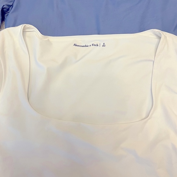 Abercrombie & Fitch tops - Picture 4 of 8